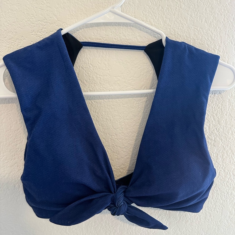 Sports Bra - Picture 4 of 9
